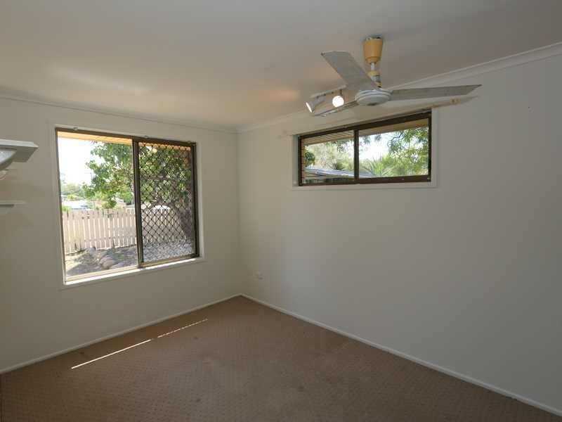 32 Centenary Drive, Boyne Island QLD 4680