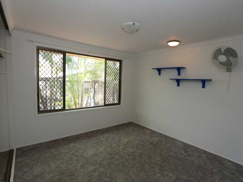 32 Centenary Drive, Boyne Island QLD 4680