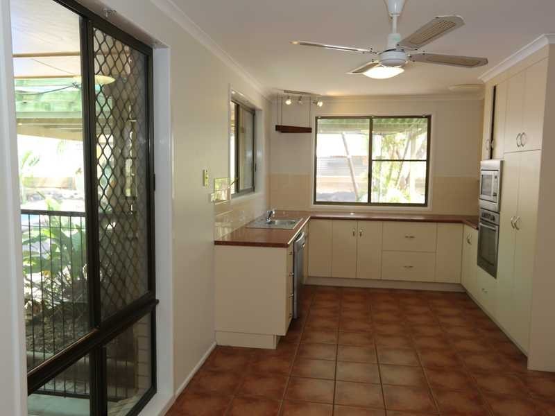 32 Centenary Drive, Boyne Island QLD 4680