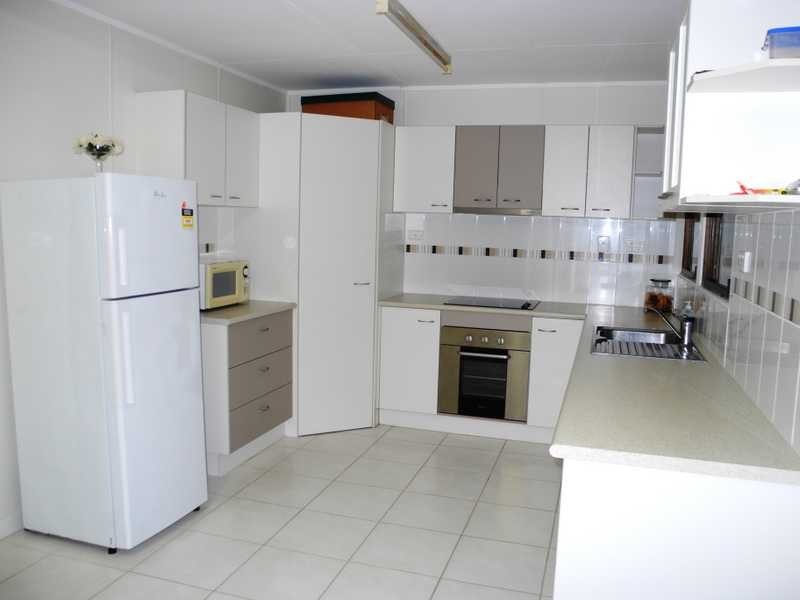 11 Pleasant Avenue, Tannum Sands QLD 4680