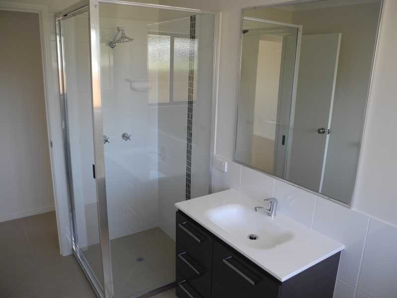 19 Jeana Close, Boyne Island QLD 4680