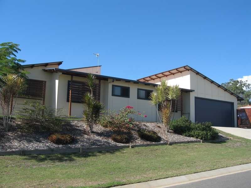 12 Longreach Court, Tannum Sands QLD 4680