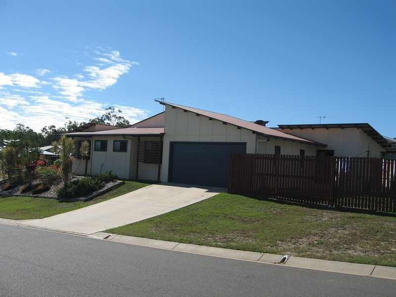12 Longreach Court, Tannum Sands QLD 4680