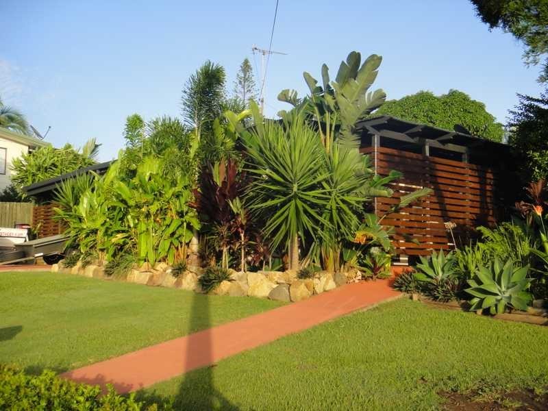 3 Polmaise Street, Boyne Island QLD 4680