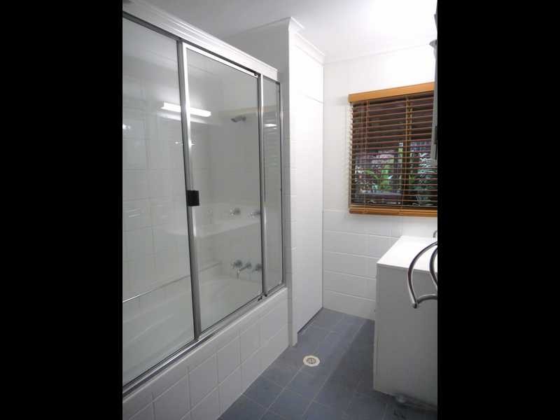 3 Polmaise Street, Boyne Island QLD 4680