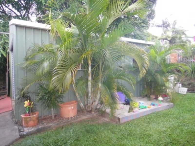 3 Polmaise Street, Boyne Island QLD 4680