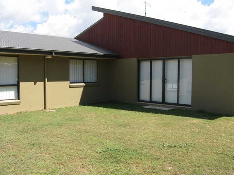 10 Melanie Court, Boyne Island QLD 4680