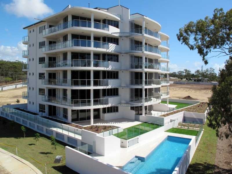 Unit 6/2 The Promenade, Boyne Island QLD 4680