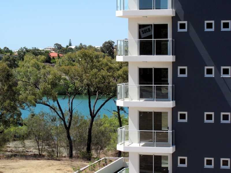 Unit 6/2 The Promenade, Boyne Island QLD 4680