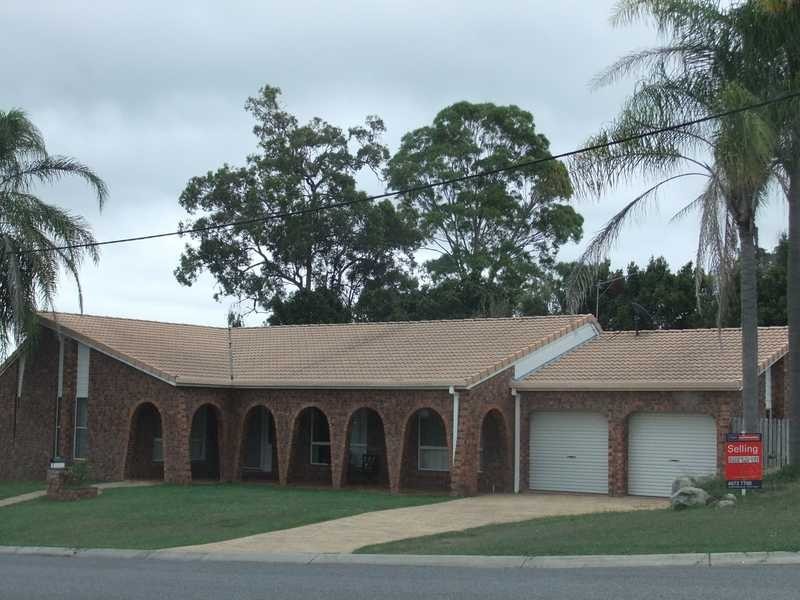2 Weatherly Ct, Clinton QLD 4680