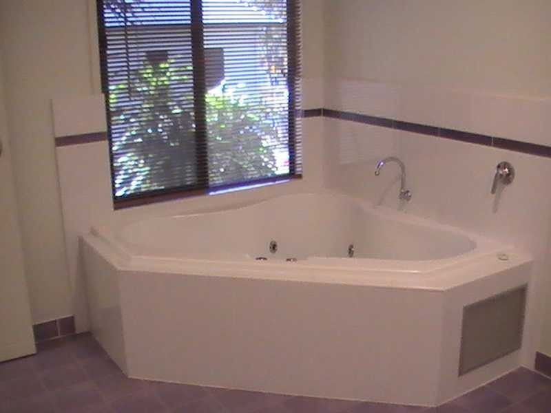 48 Malpas Street, Boyne Island QLD 4680