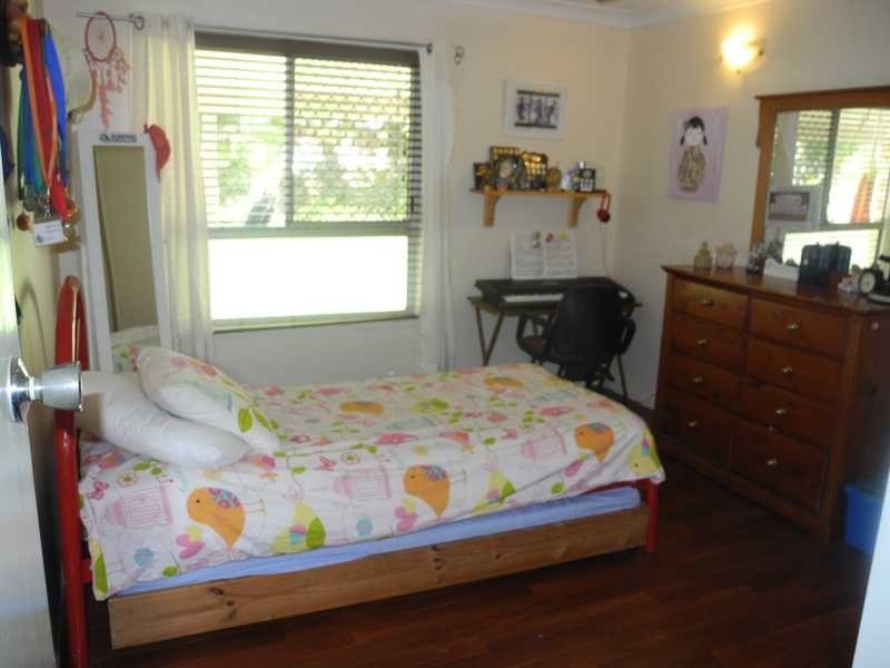 17 Alkina Crescent, Boyne Island QLD 4680