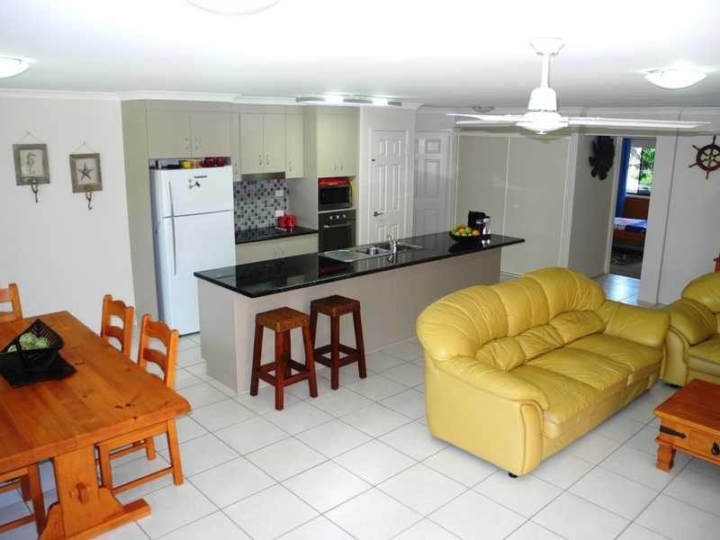 8 Caitlin Court, Boyne Island QLD 4680