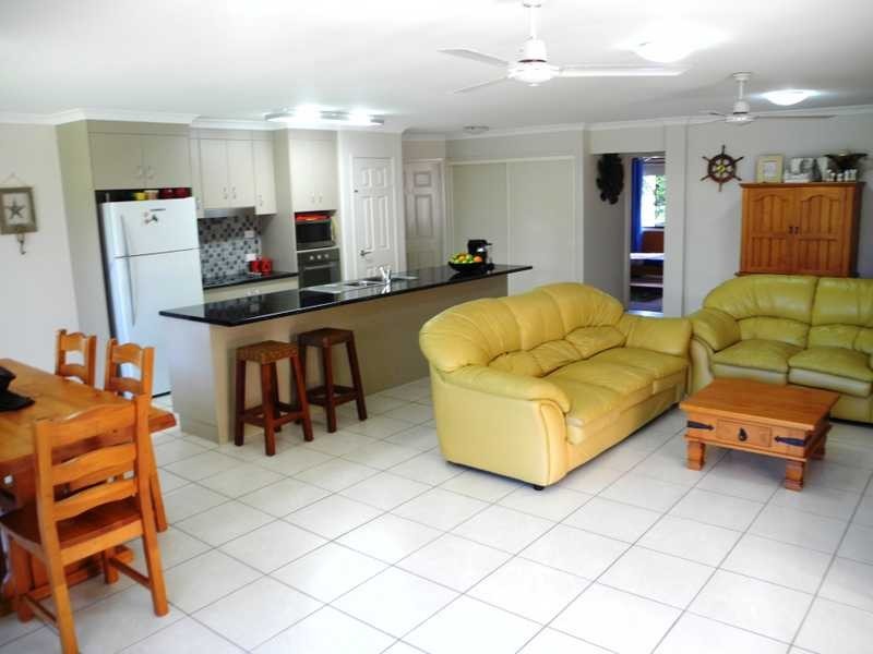 8 Caitlin Court, Boyne Island QLD 4680