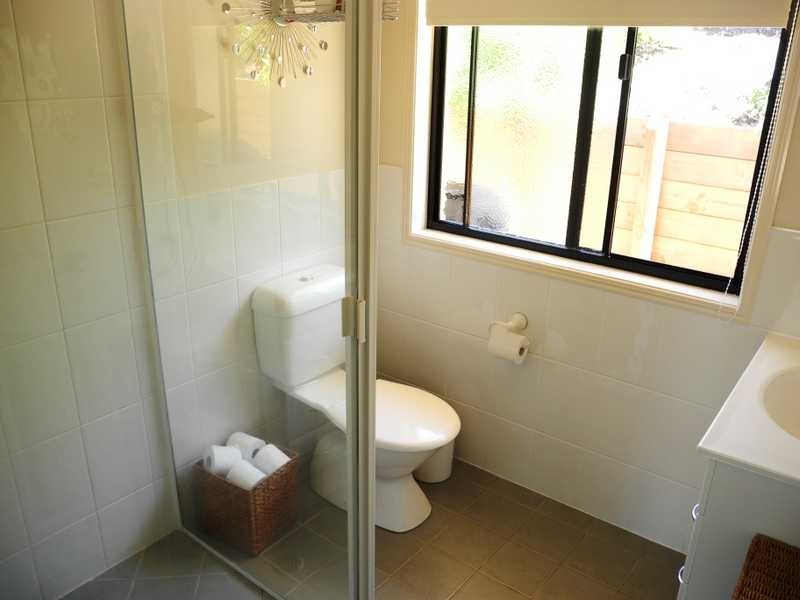 8 Caitlin Court, Boyne Island QLD 4680