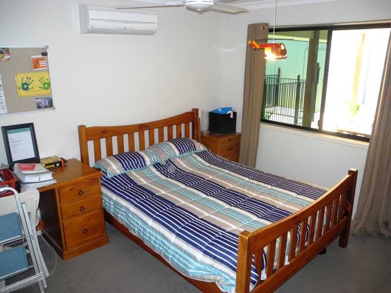 8 Caitlin Court, Boyne Island QLD 4680