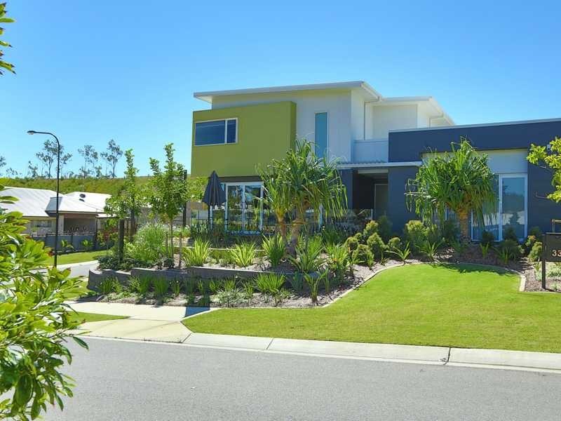 33 Tulipwood Circuit, Boyne Island QLD 4680