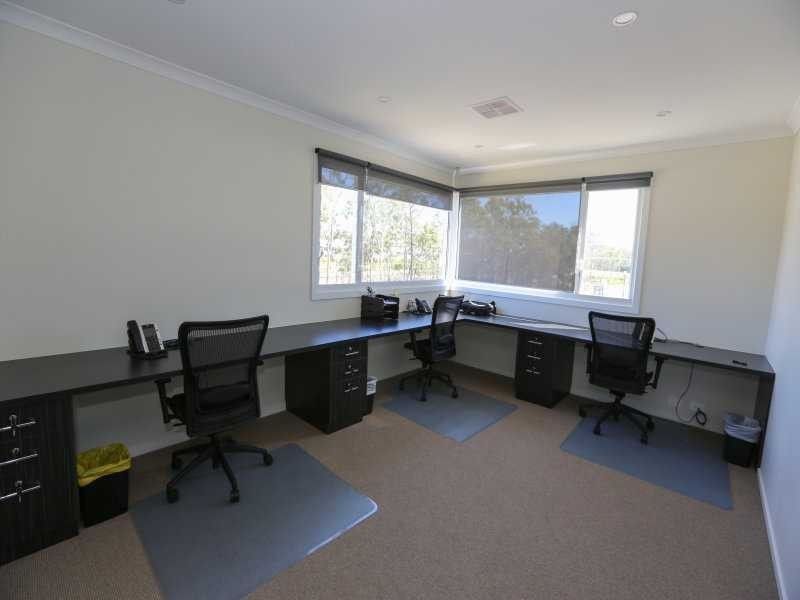 33 Tulipwood Circuit, Boyne Island QLD 4680