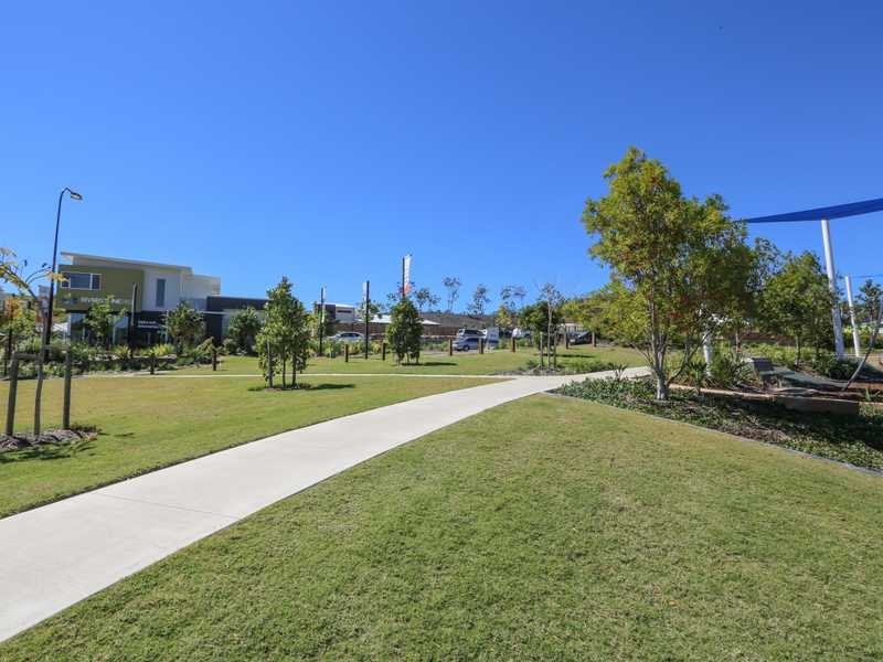 33 Tulipwood Circuit, Boyne Island QLD 4680