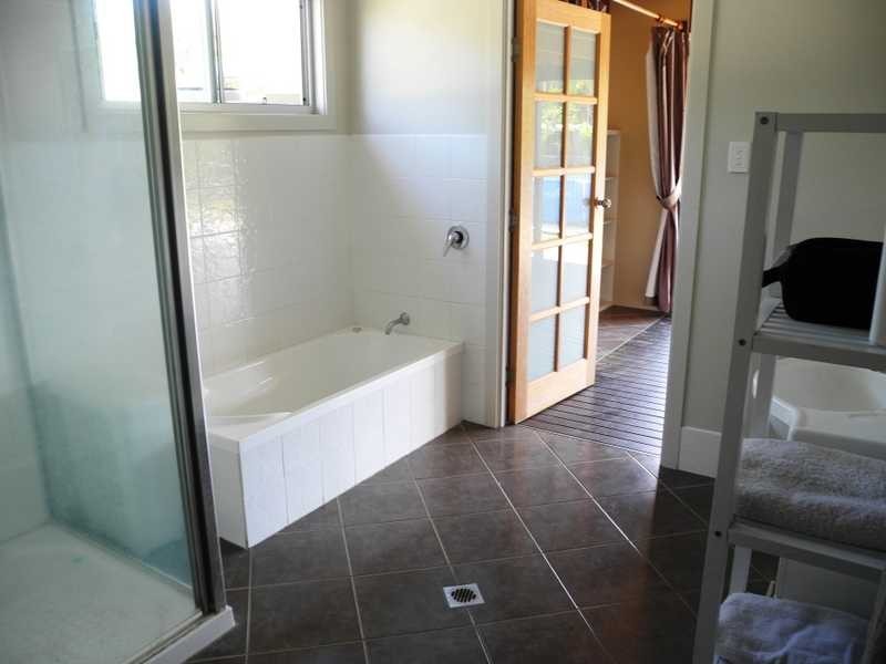 5 Wadeleigh Street, Bororen QLD 4678