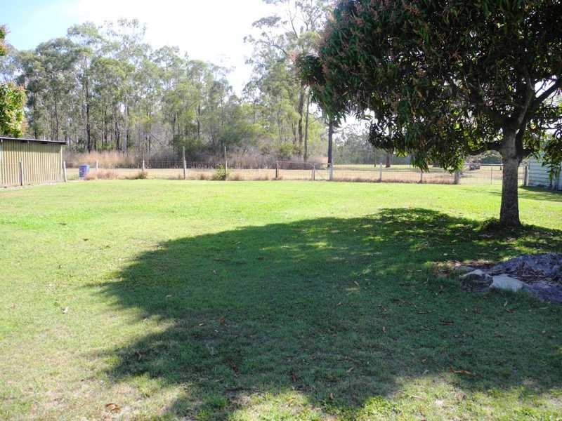 5 Wadeleigh Street, Bororen QLD 4678