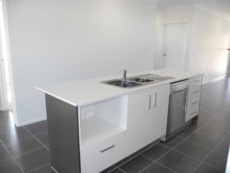 34 Tulipwood Circuit, Boyne Island QLD 4680