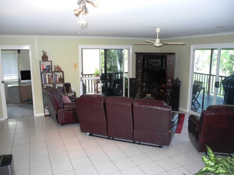 37 Sayre Crescent, Boyne Island QLD 4680