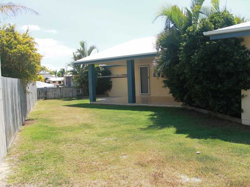 7 Riverside Drive, Tannum Sands QLD 4680