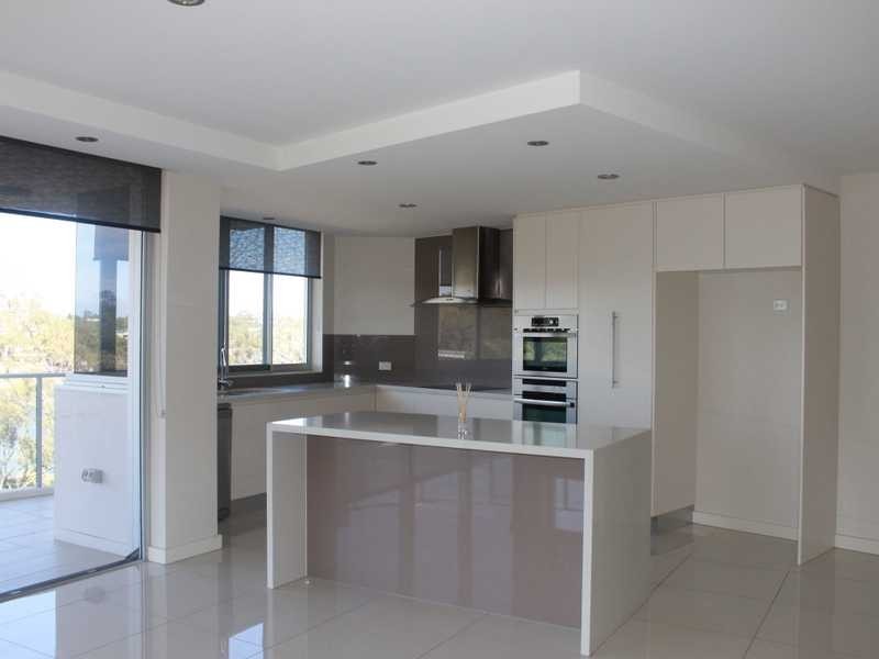 13/2 The Promenade, Boyne Island QLD 4680