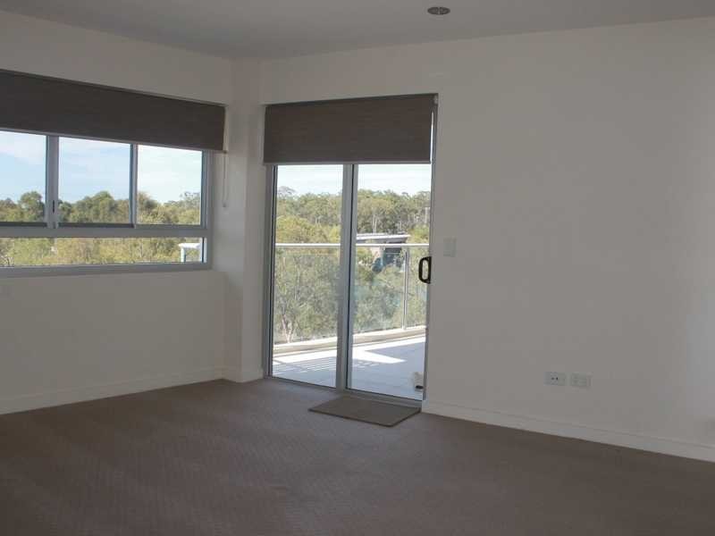 13/2 The Promenade, Boyne Island QLD 4680
