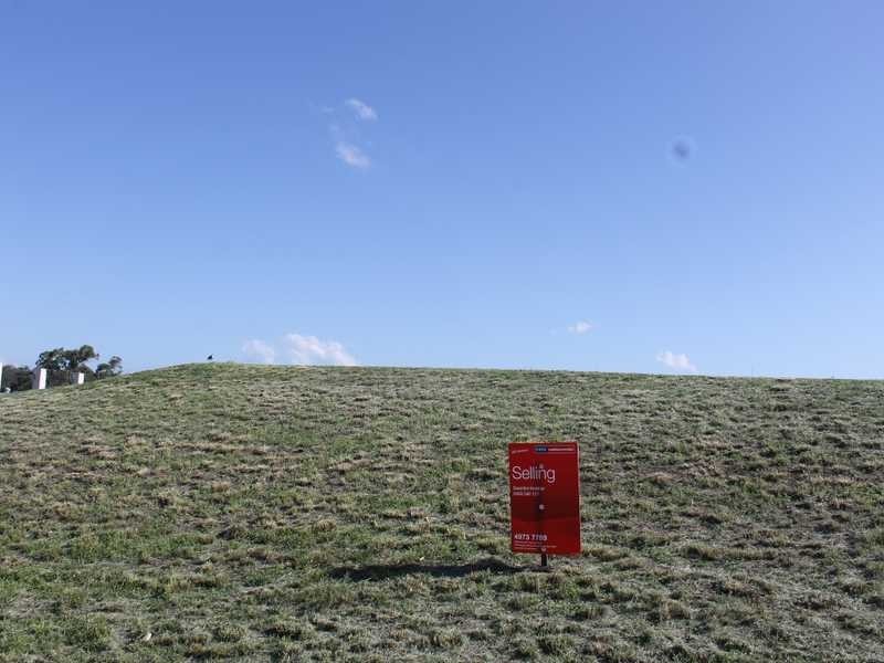 7 Richard Street, Boyne Island QLD 4680