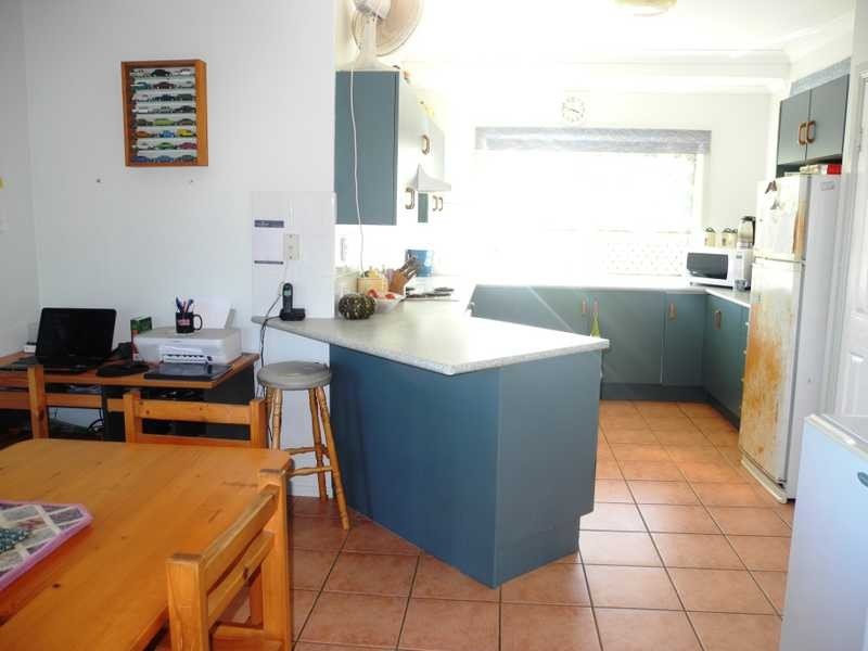 25 Koorawatha Drive, Bororen QLD 4678