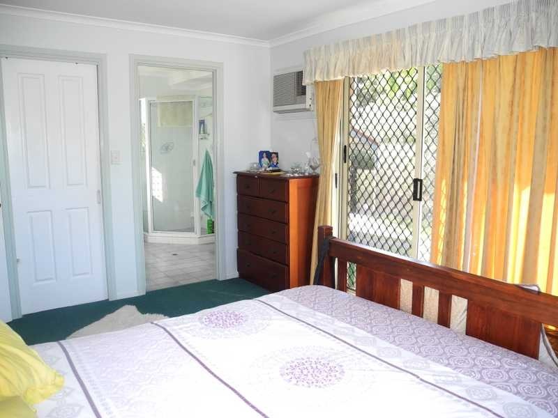 25 Koorawatha Drive, Bororen QLD 4678