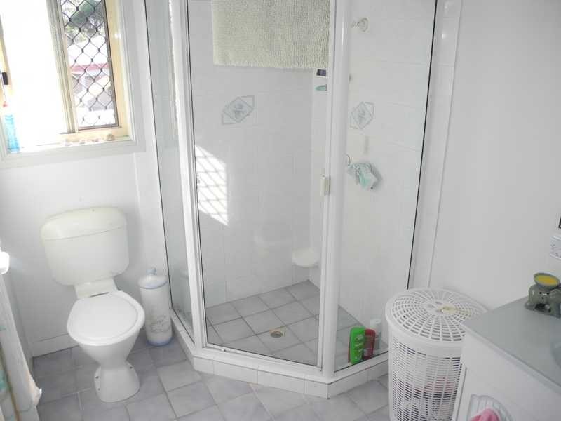25 Koorawatha Drive, Bororen QLD 4678