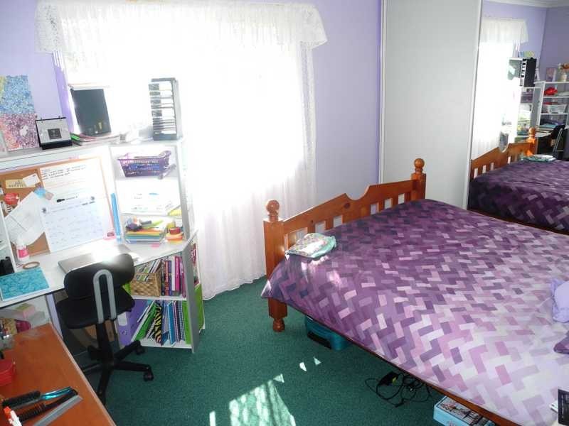 25 Koorawatha Drive, Bororen QLD 4678