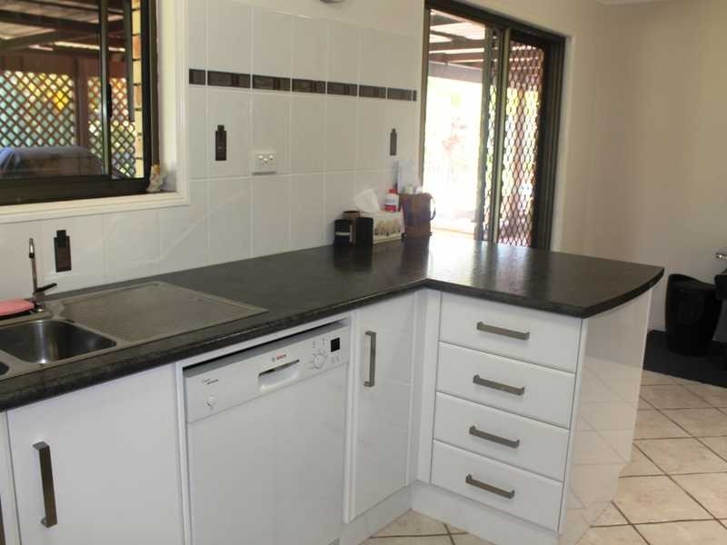 2 Andrew Court, Boyne Island QLD 4680