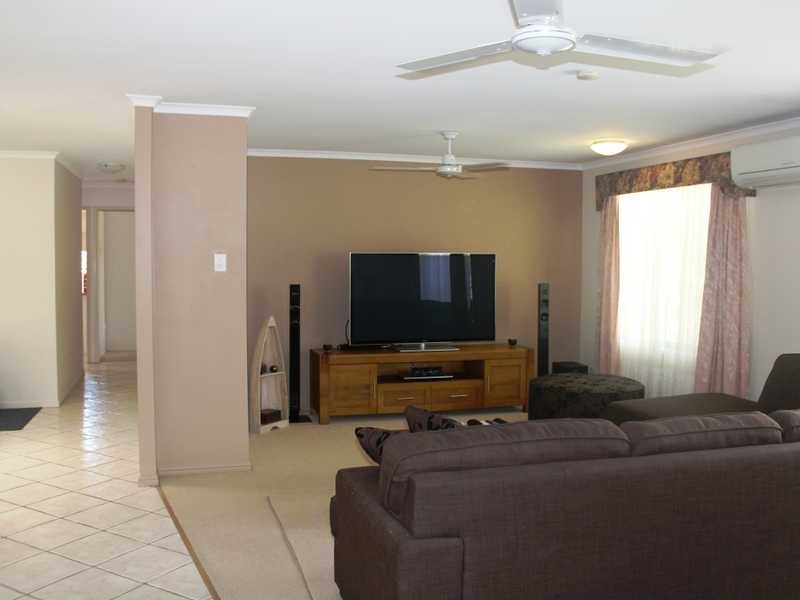 2 Andrew Court, Boyne Island QLD 4680