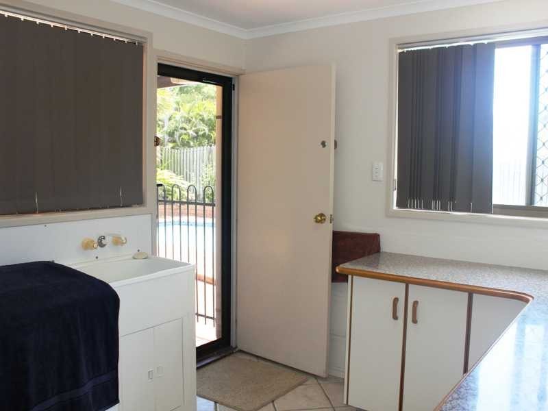 2 Andrew Court, Boyne Island QLD 4680