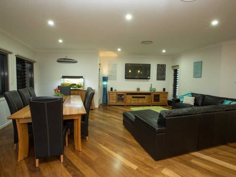 37 Ocean Street, Tannum Sands QLD 4680