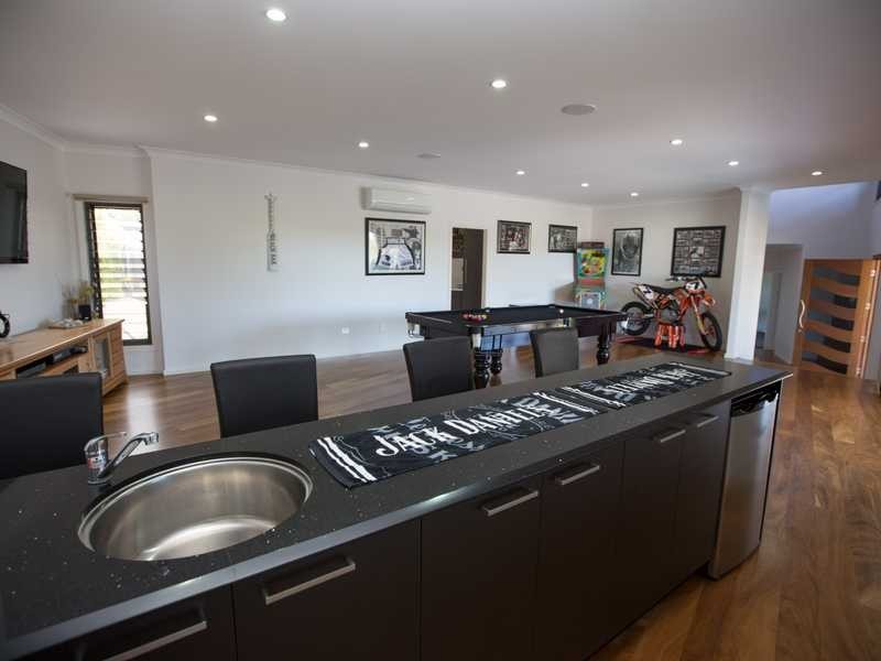 37 Ocean Street, Tannum Sands QLD 4680