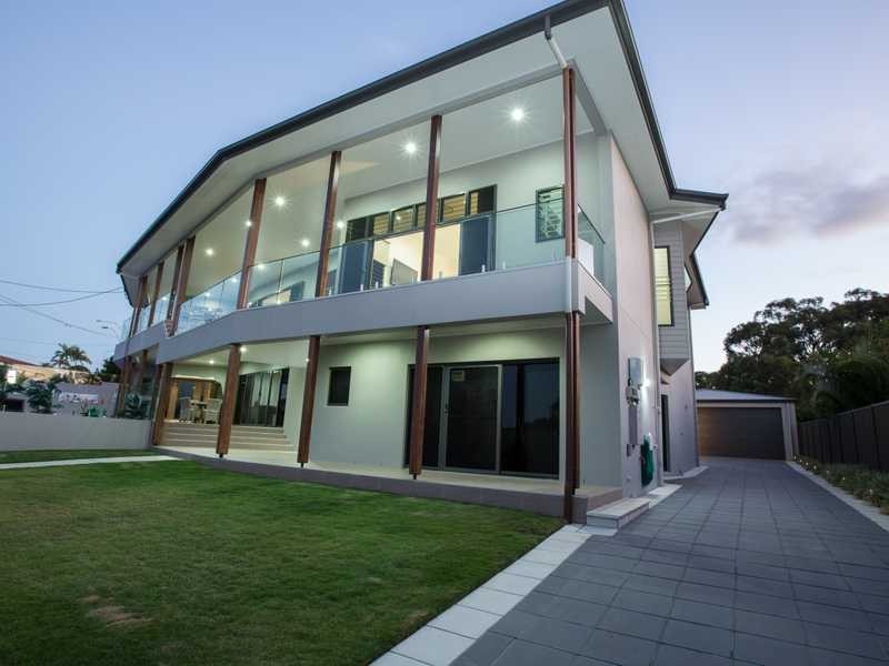 37 Ocean Street, Tannum Sands QLD 4680