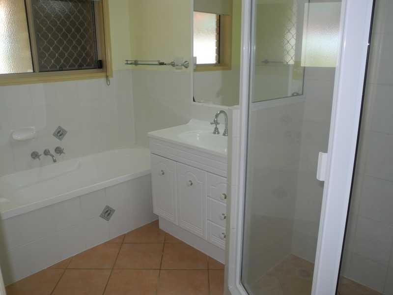 18 Jarrah Drive, Boyne Island QLD 4680