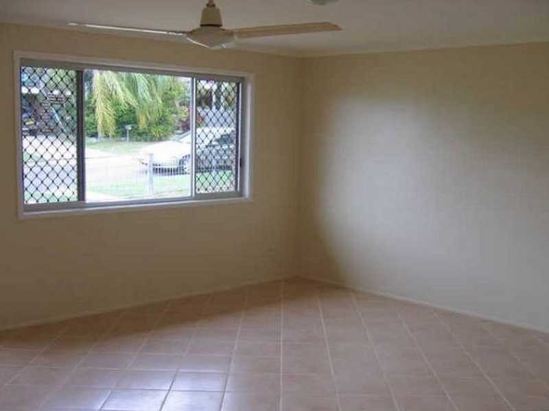 7 Bellemere Court, Boyne Island QLD 4680