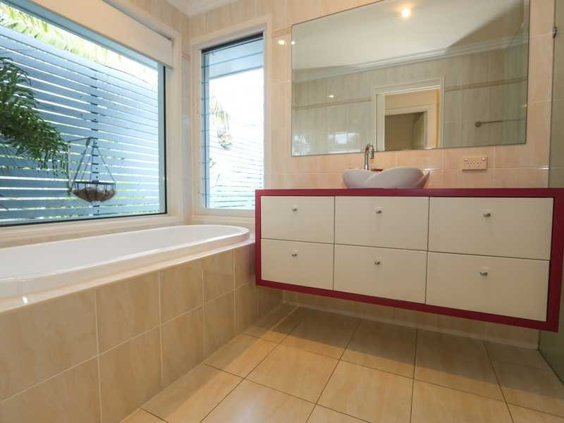 4 Jacinta Court, Tannum Sands QLD 4680