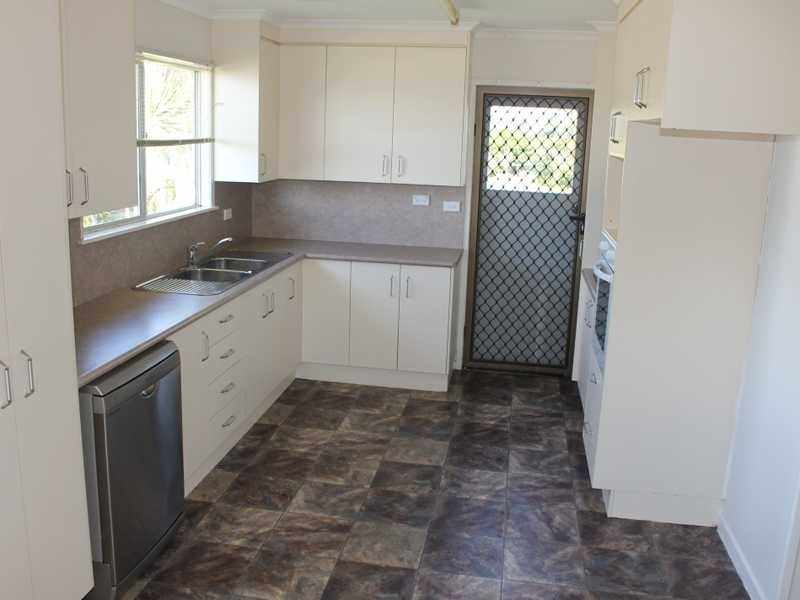 69 Booth Avenue, Tannum Sands QLD 4680
