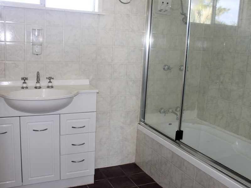 69 Booth Avenue, Tannum Sands QLD 4680