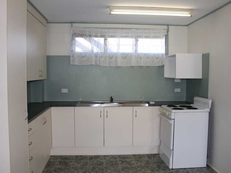 69 Booth Avenue, Tannum Sands QLD 4680