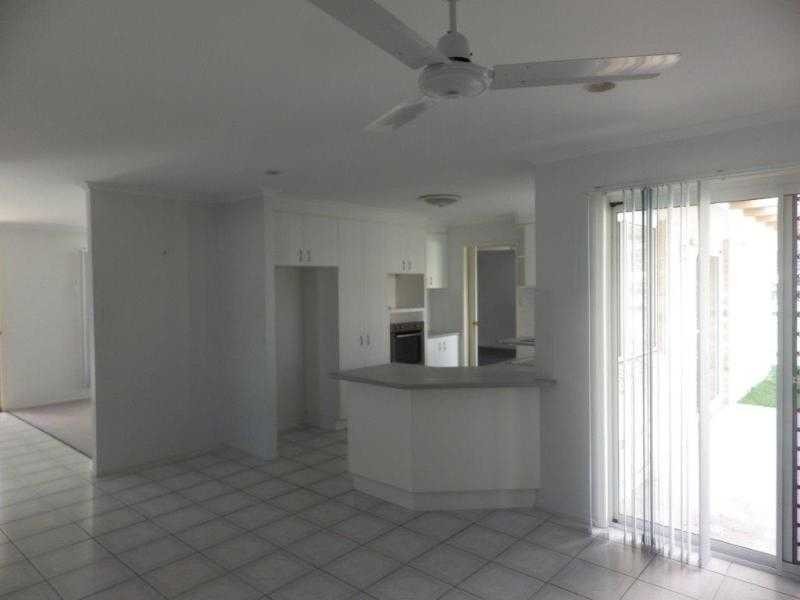93 The Oaks Road, Tannum Sands QLD 4680