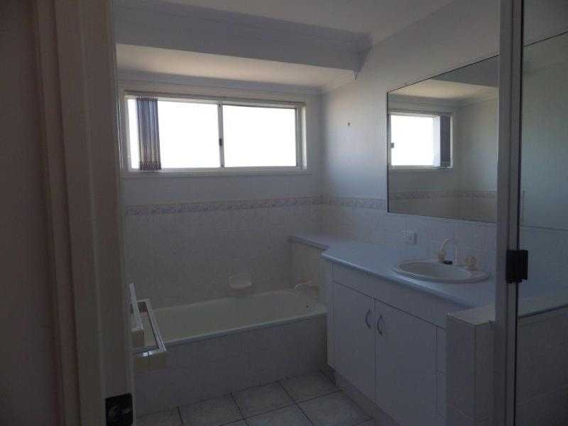 93 The Oaks Road, Tannum Sands QLD 4680