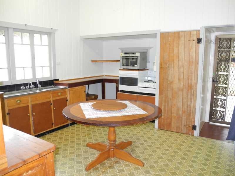 9 Wadeleigh Street, Bororen QLD 4678